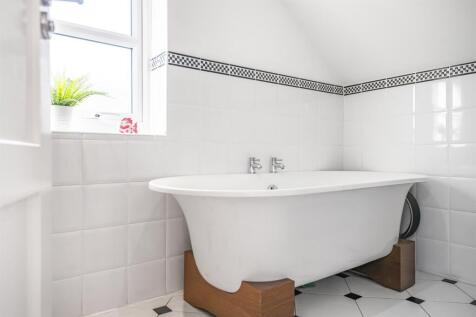 En Suite Bathroom