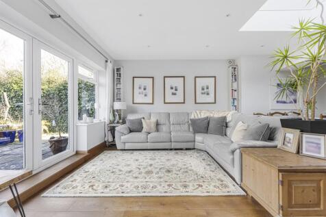 Large Family Area