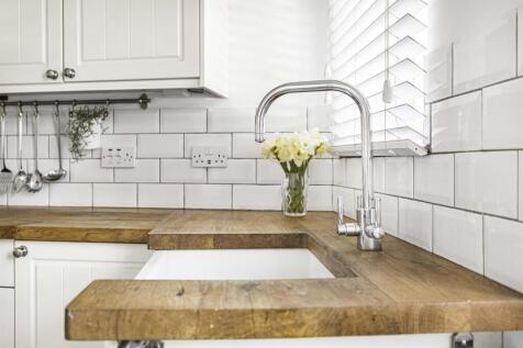 Butler sink