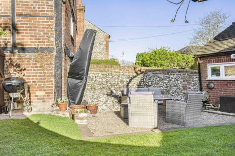 Rear walled garden