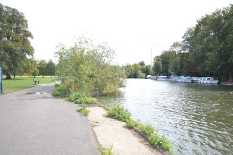 River Thames Towpath