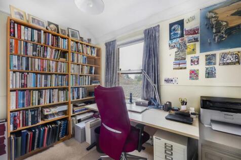 Bedroom/Study