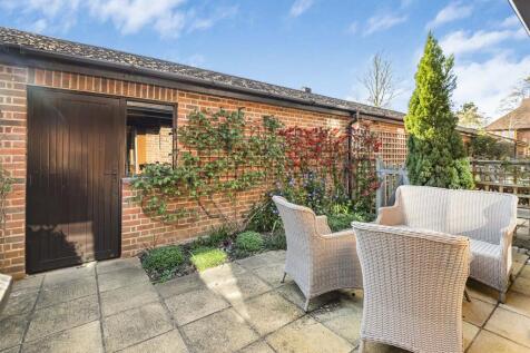 Rear Patio Garden
