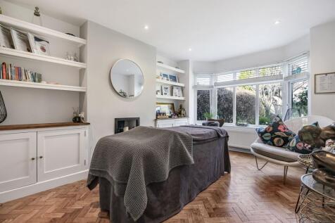 Dining/Sitting Room