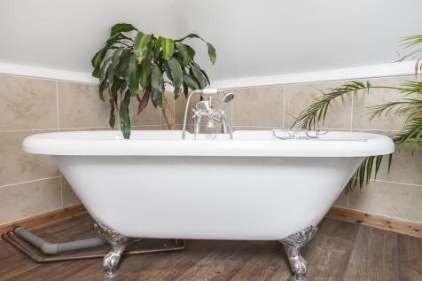 En Suite Bathroom
