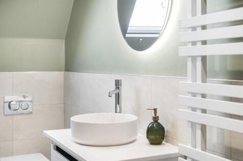 En Suite Bathroom