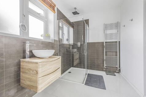 En Suite Shower Room