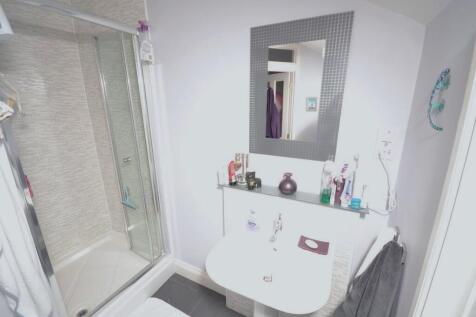 en suite shower room