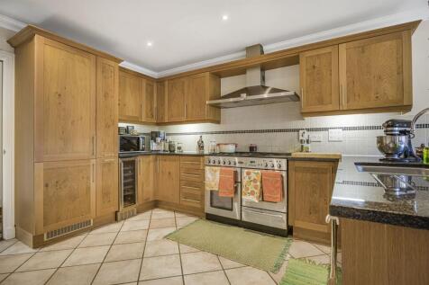 Fitted Kitchen
