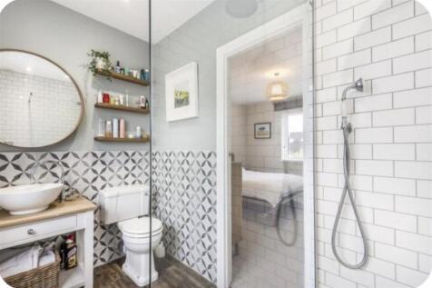 En Suite Shower Room