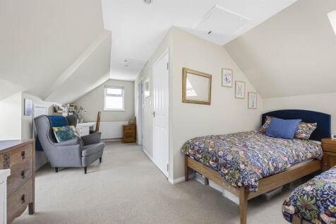 Bedroom/guest suite