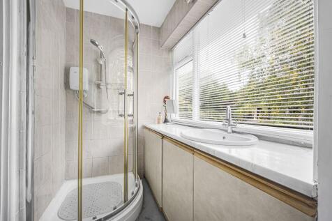 En Suite Shower Room