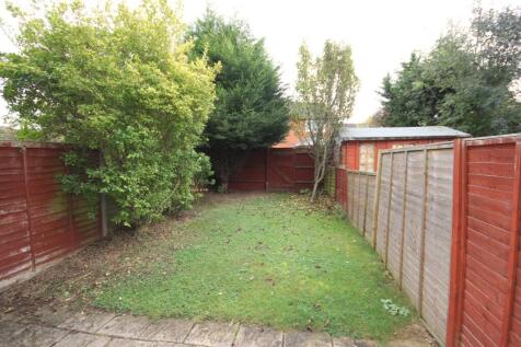 59 orthwaite, stukeley meadows, garden. IMG_0087