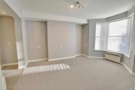 Flat 1, 40 East Street, St Ives, lounge