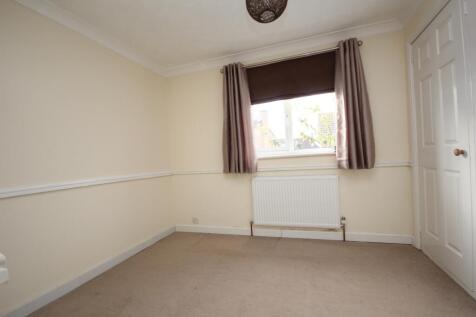 32 derwent close, st ives, bed1. IMG_4561