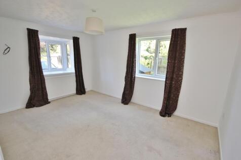 20 Darwood Court, St Ives, lounge