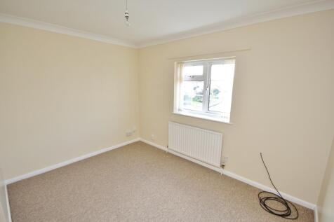 6 Morland Way, St Ives, bed
