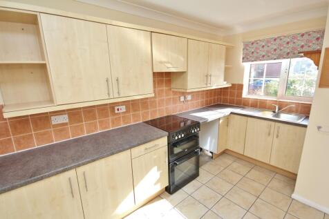 6 Morland Way, St Ives, kitchen