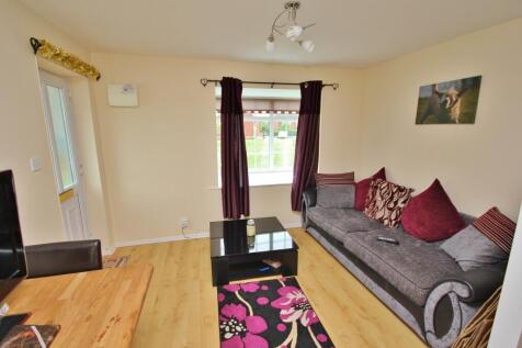 15 Da Vinci Close, St Ives, lounge