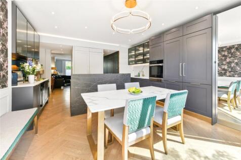 Kitchen/Reception