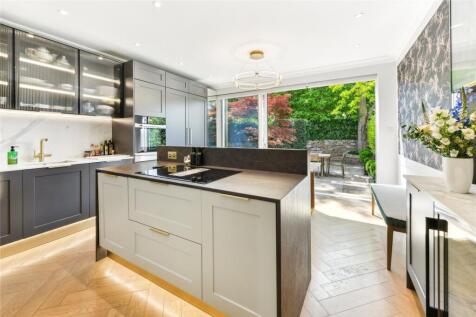 Kitchen/Reception