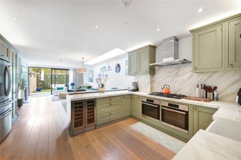Kitchen/Dining