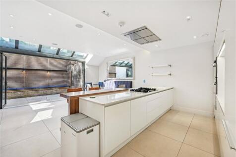 Kitchen/Reception