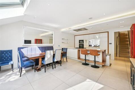Kitchen/Reception