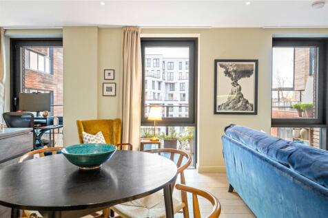 Kitchen/ Dining Room