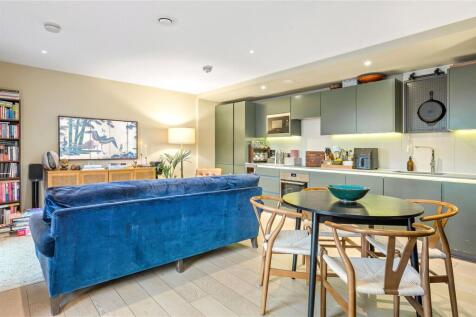 Kitchen/ Dining Room