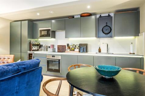 Kitchen/ Dining Room