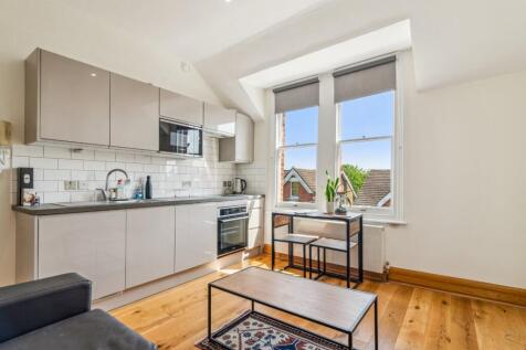 Kitchen/Living Area