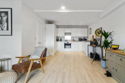 Reception/Kitchen