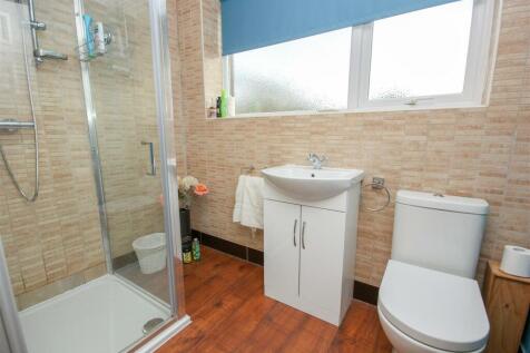 Shower Room.jpg