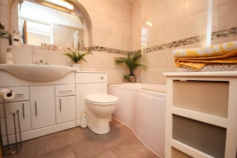 Bathroom.jpg
