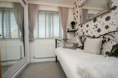 Bedroom 4.jpg