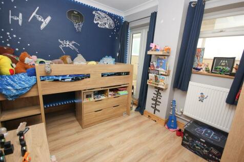 Bedroom 5.jpg