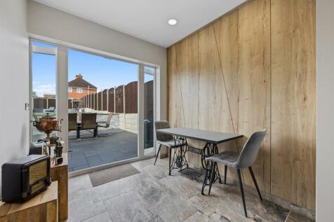 79WellingboroughRoadWeb_16.jpg