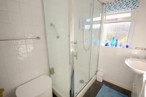 Shower Room.jpg