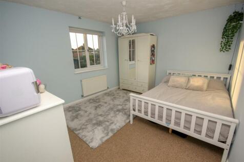 Bedroom 2..jpg