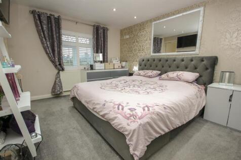 Master Bedroom...jpg