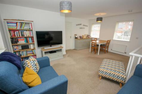 Lounge Dining Room.jpg