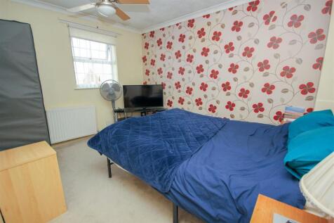 Master Bedroom.jpg