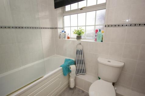 Bathroom.jpg
