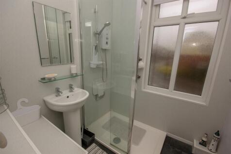 Shower room.jpg