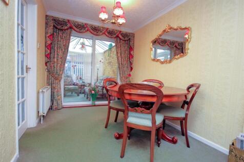 Dining Area.jpg