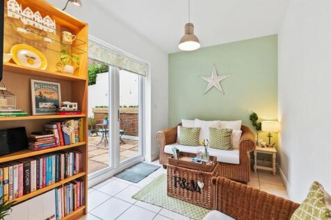 Family room.jpg