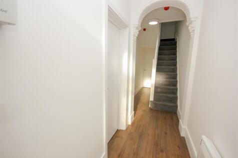 Entrance hall.jpg