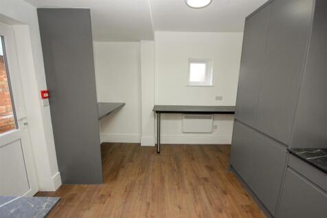 Kitchen..jpg