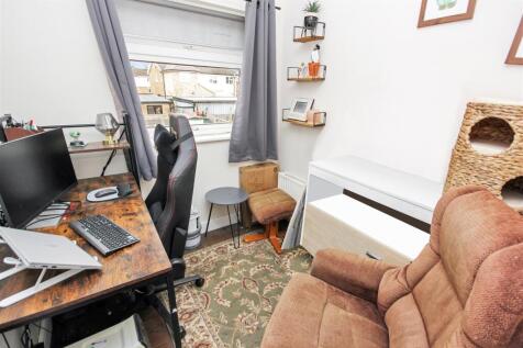 Bedroom 3.JPG